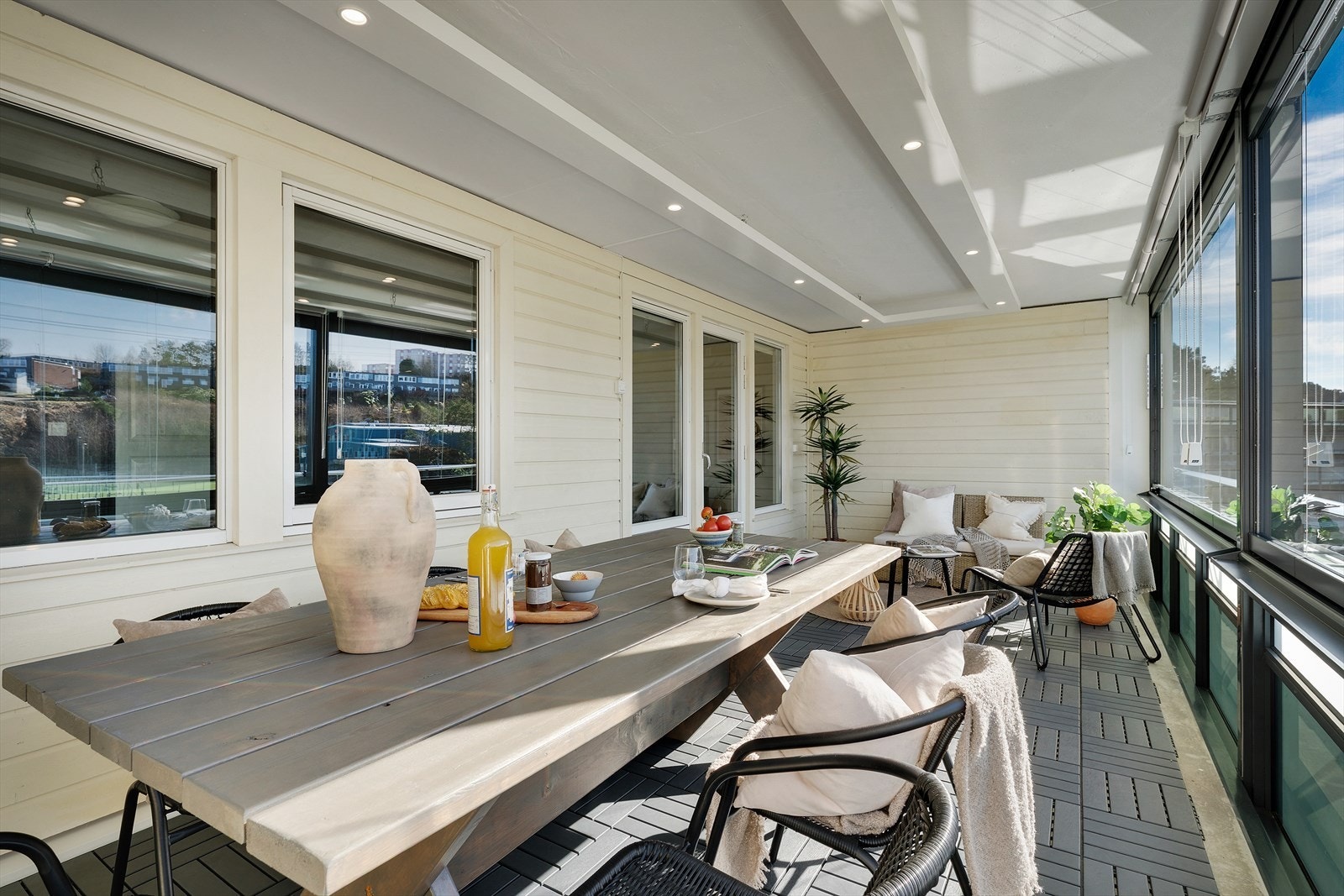 - Solskjerming montert slik du selv kan bestemme solforhold - Galleribilde