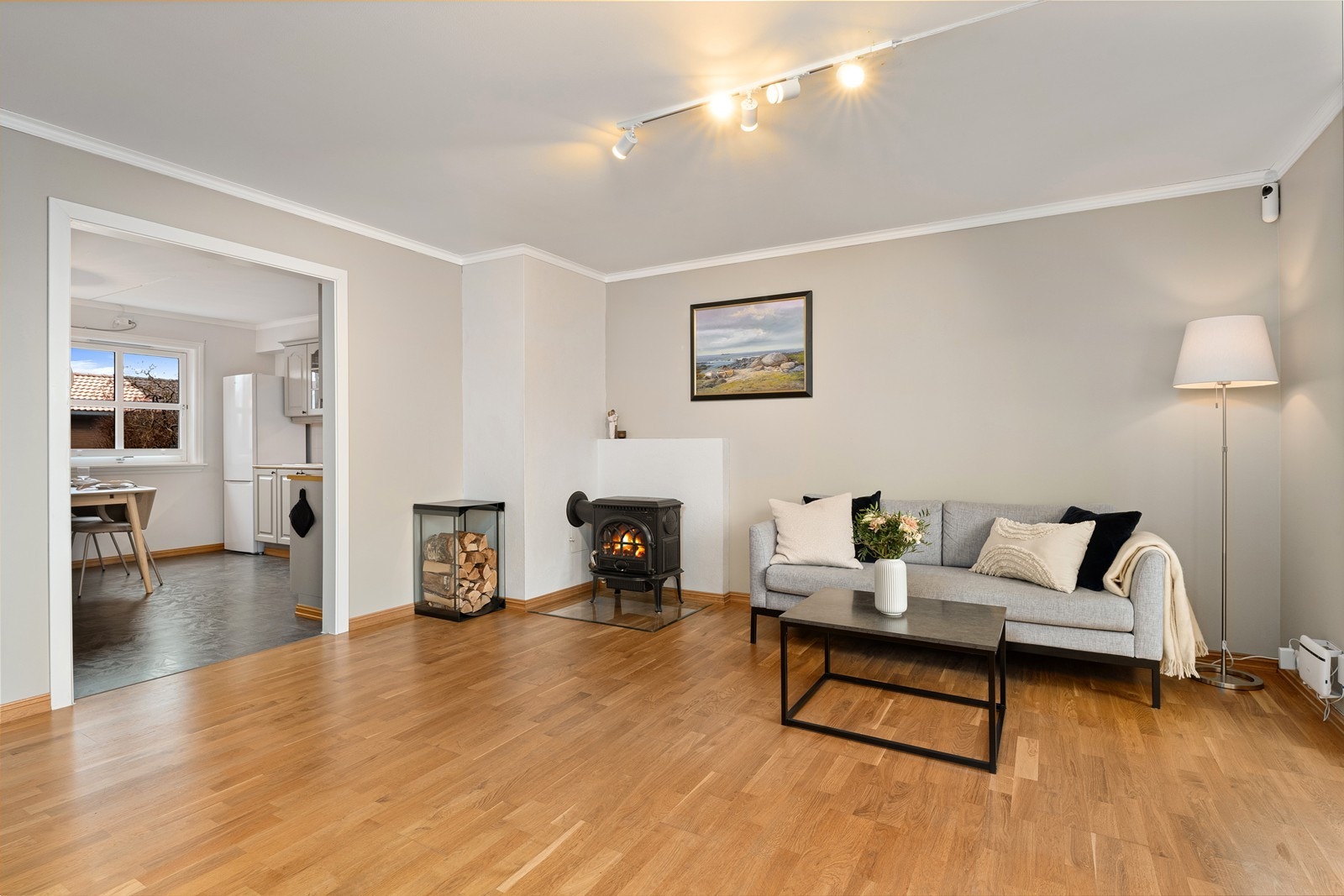 Delvis åpen løsning som gir en sosial og romslig opplevelse. Galleribilde