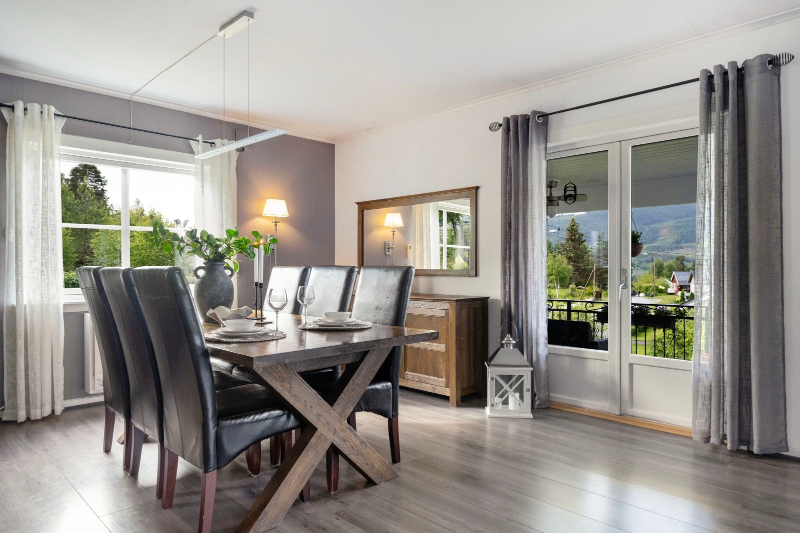 Dobbel verandadør ut til terrasse Galleribilde