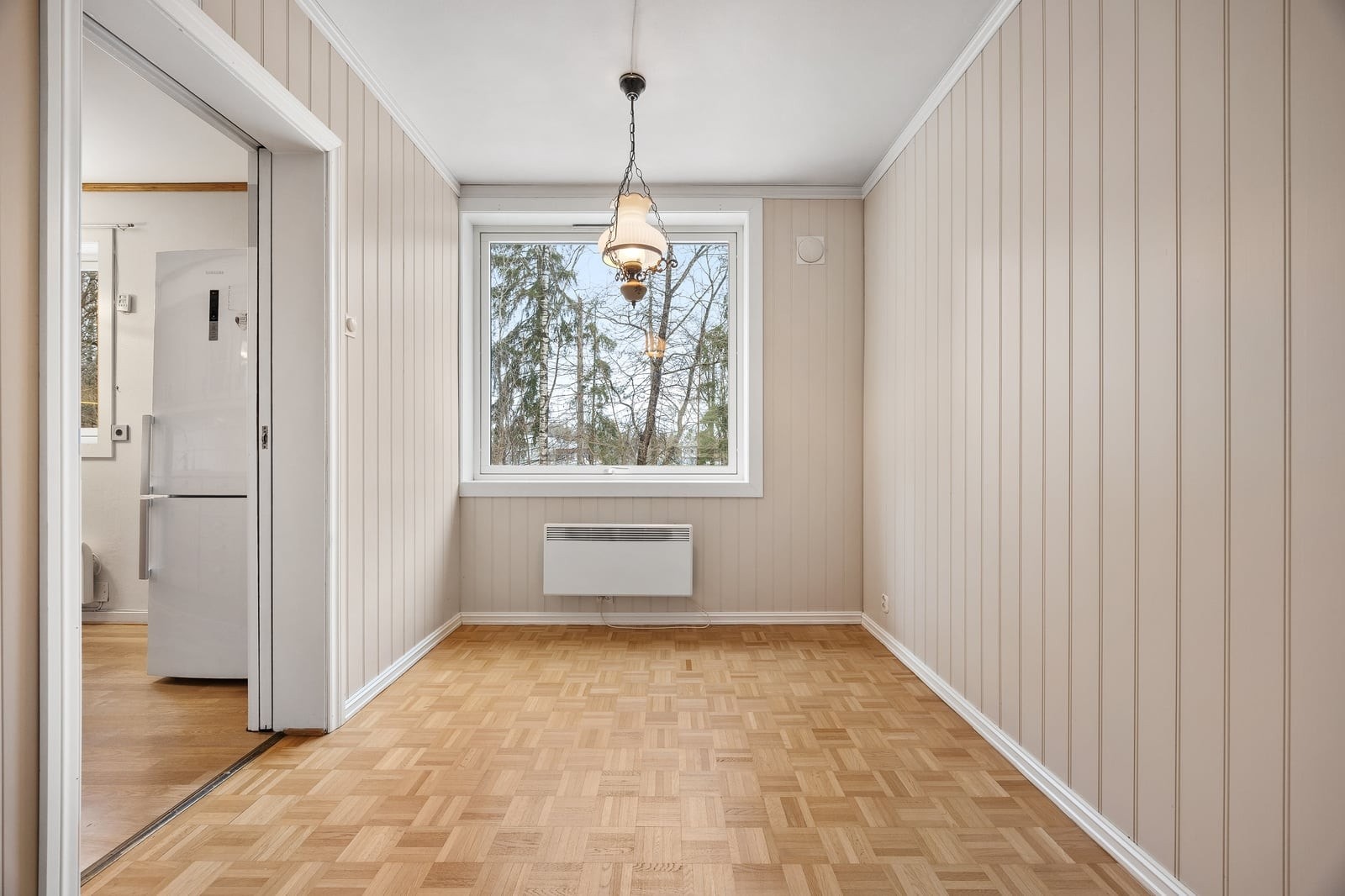 Her er det plass til et spisebord for måltider med familie og venner. Galleribilde