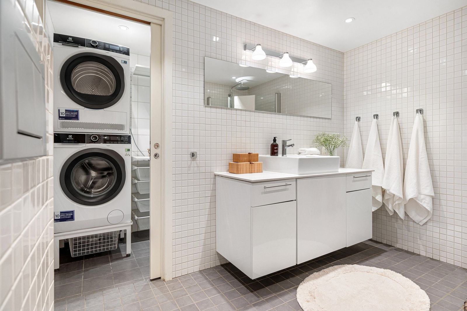 Bad 2 er på 5,9m² og holder også en særdeles god standard, noe som også gjenspeiles i tilstandsrapporten. Galleribilde