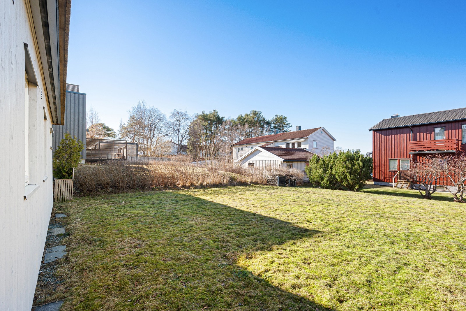 Her bor du med kort vei til skole, barnehager, dagligvarehandel, kollektivtransport og flotte tur- og rekreasjonsområder. Galleribilde
