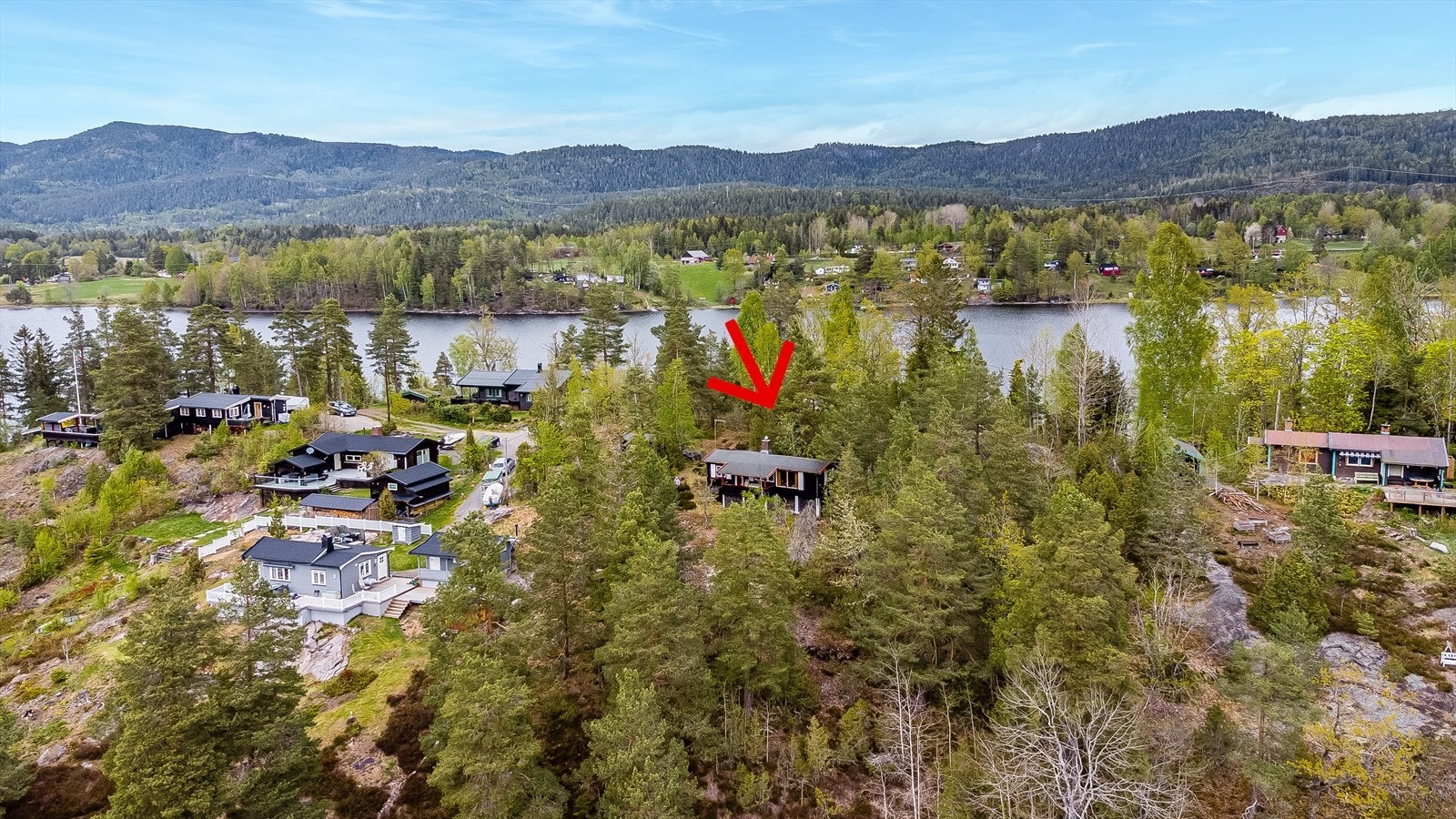 Bilde er fra forrige salg. Det er fjernet en del trær i ettertid Galleribilde