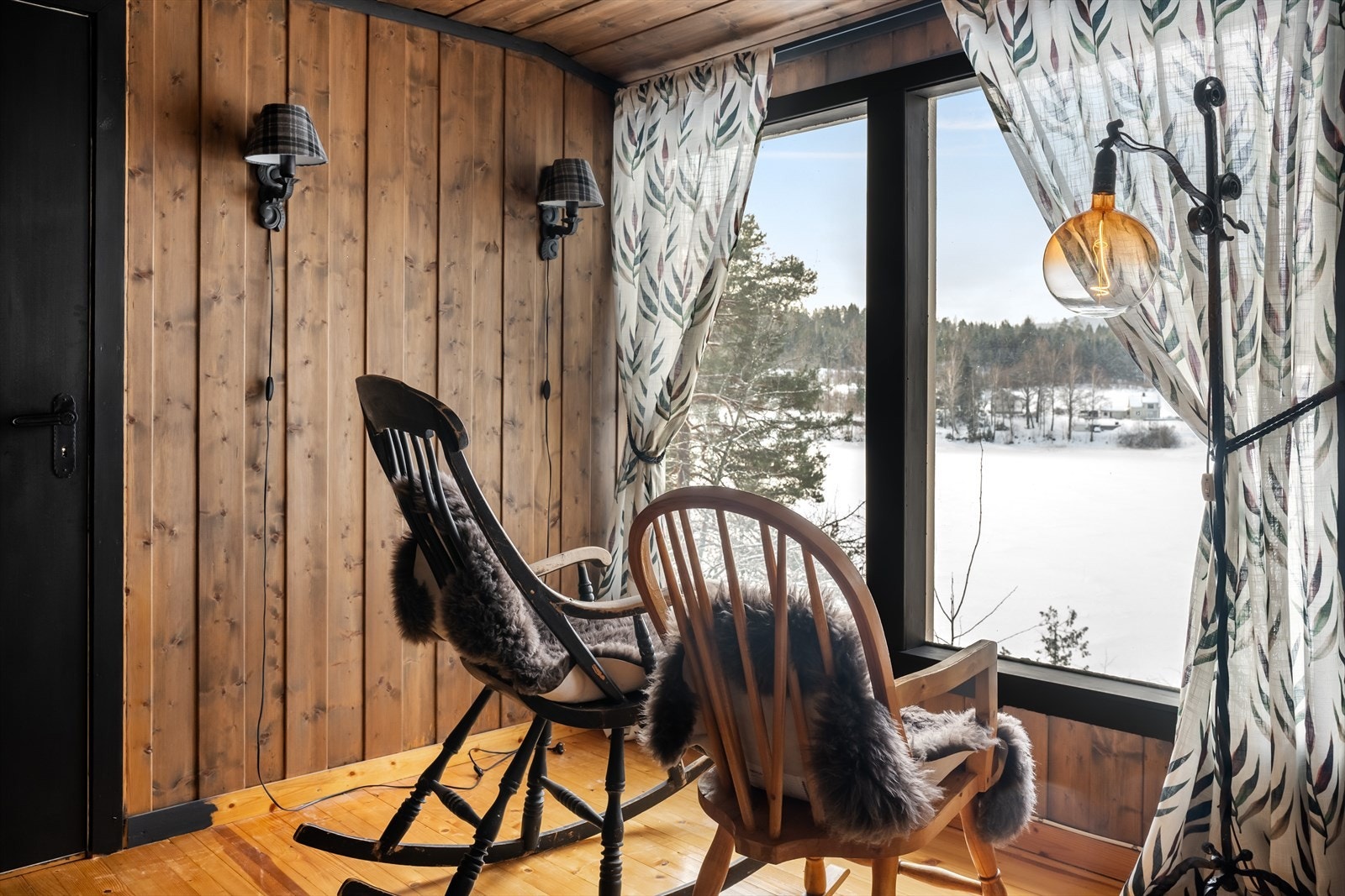 Her kan du nyte den flotte utsikten over Bergsvannet Galleribilde