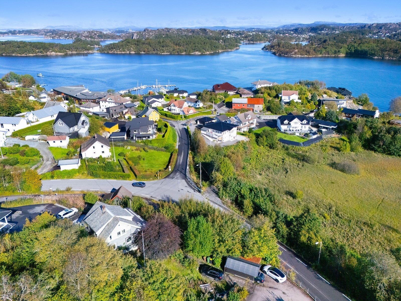 Romslig enebolig med særdeles sentral beliggenhet på Kolltveit Galleribilde