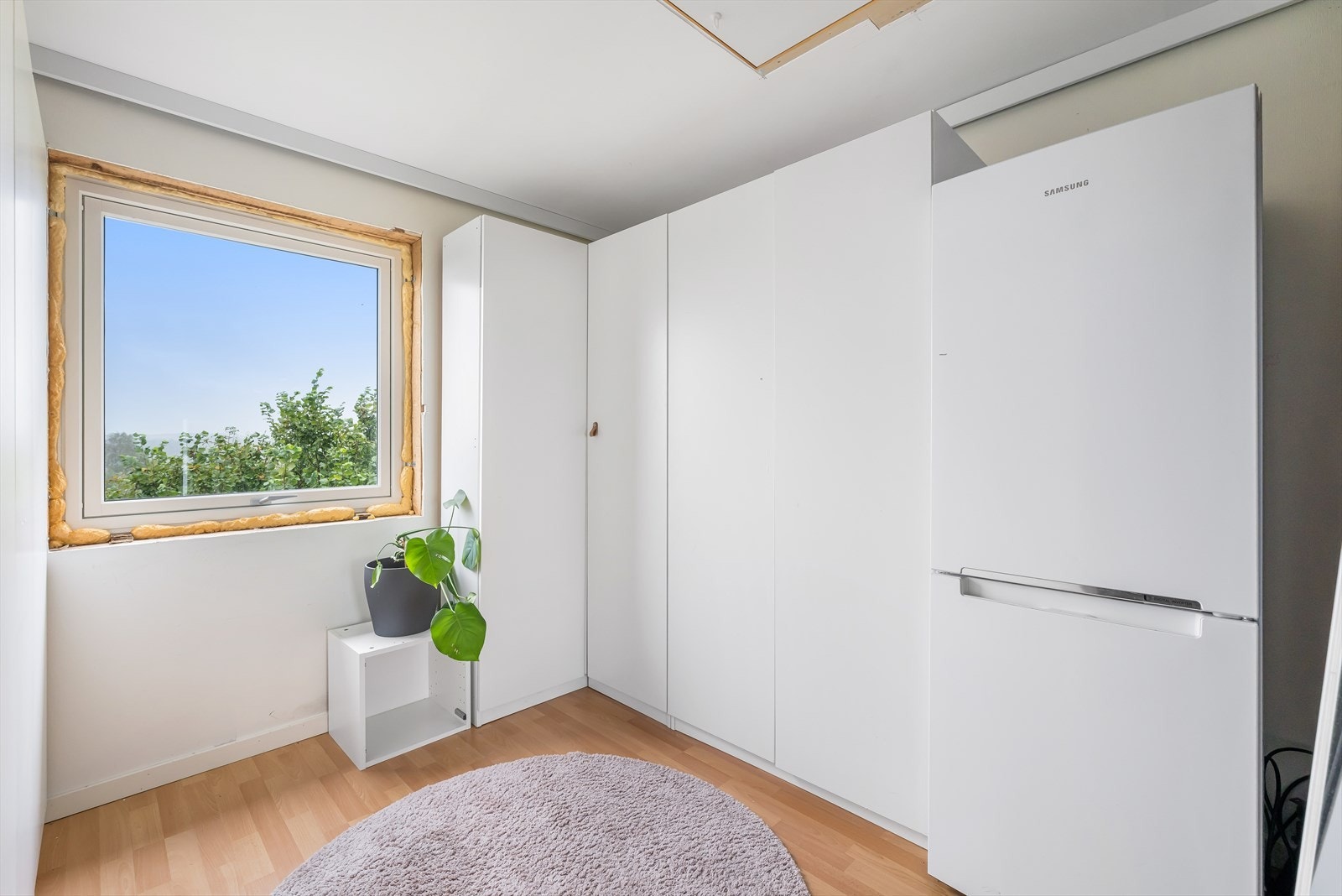 Soverom 2 som blir brukt som garderobe. Galleribilde