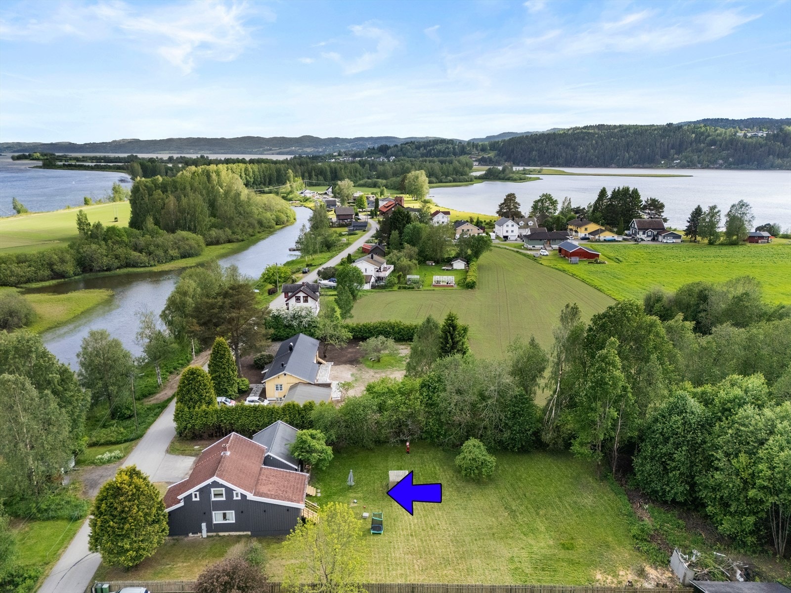 Fetsund byr på flotte turmuligheter, trygge omgivelser og nærhet til idrettsanlegg som Fedrelandet og Fethallen. Galleribilde