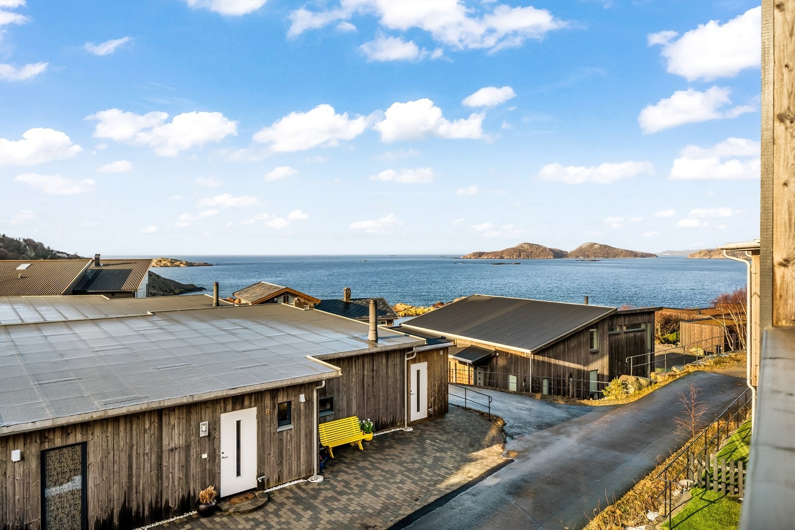 Fra eiendommen er det flott utsikt til skjærgården utenfor Farsund Galleribilde