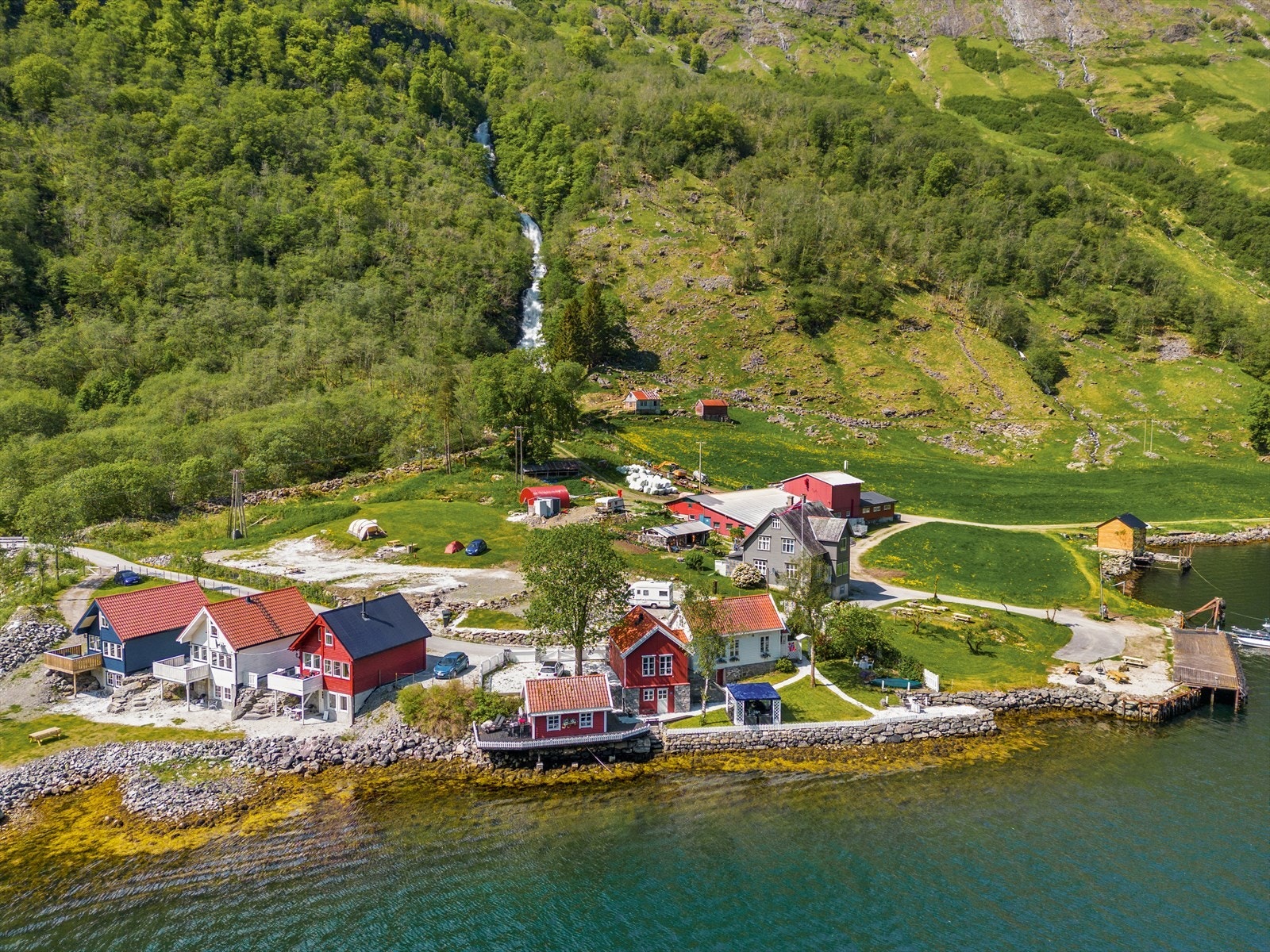 Oversiktsbilder. Galleribilde