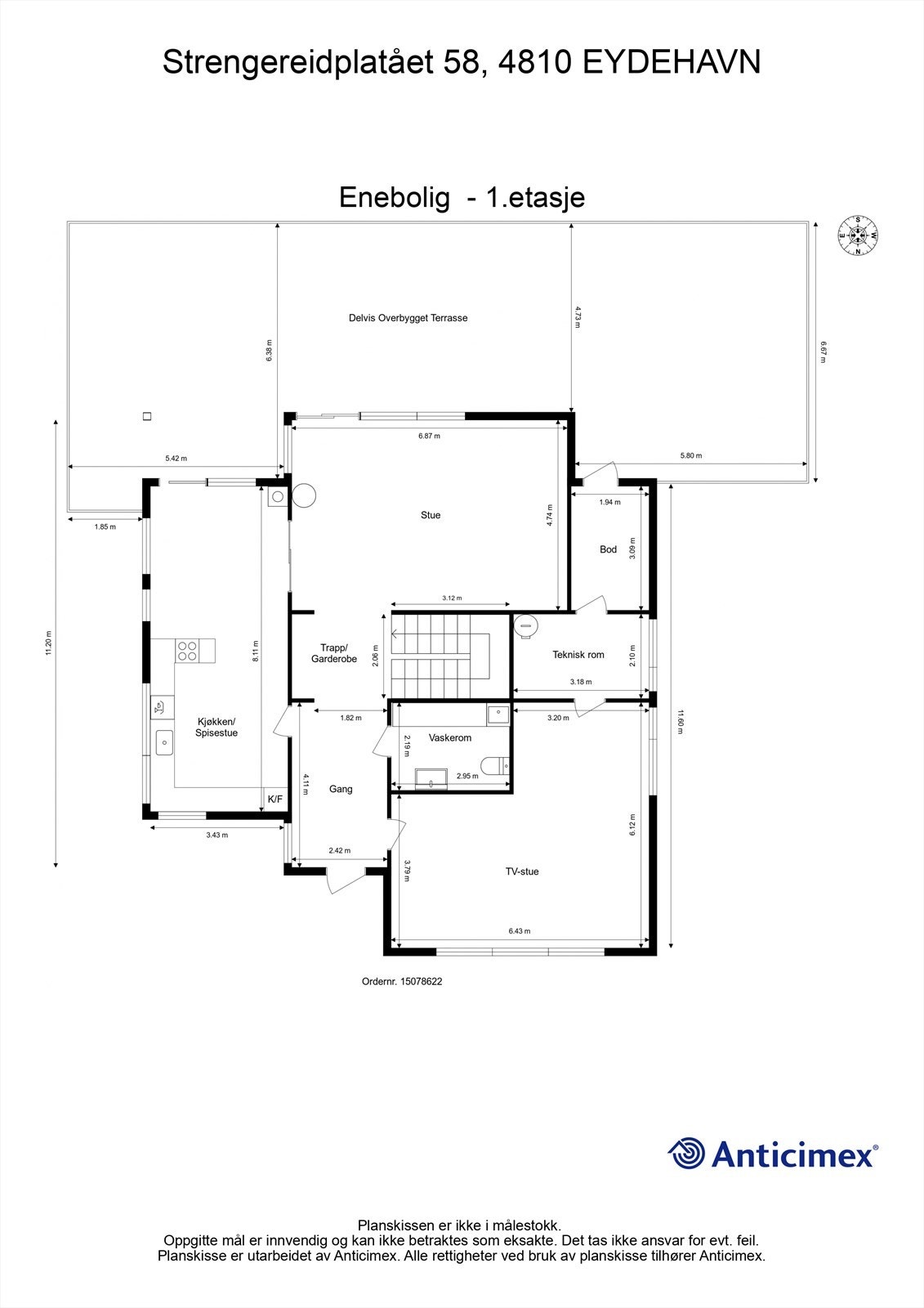 Første etasje har en sosial planløsning med store oppholdsrom, kjøkken, vaskerom og TV-stue. Galleribilde