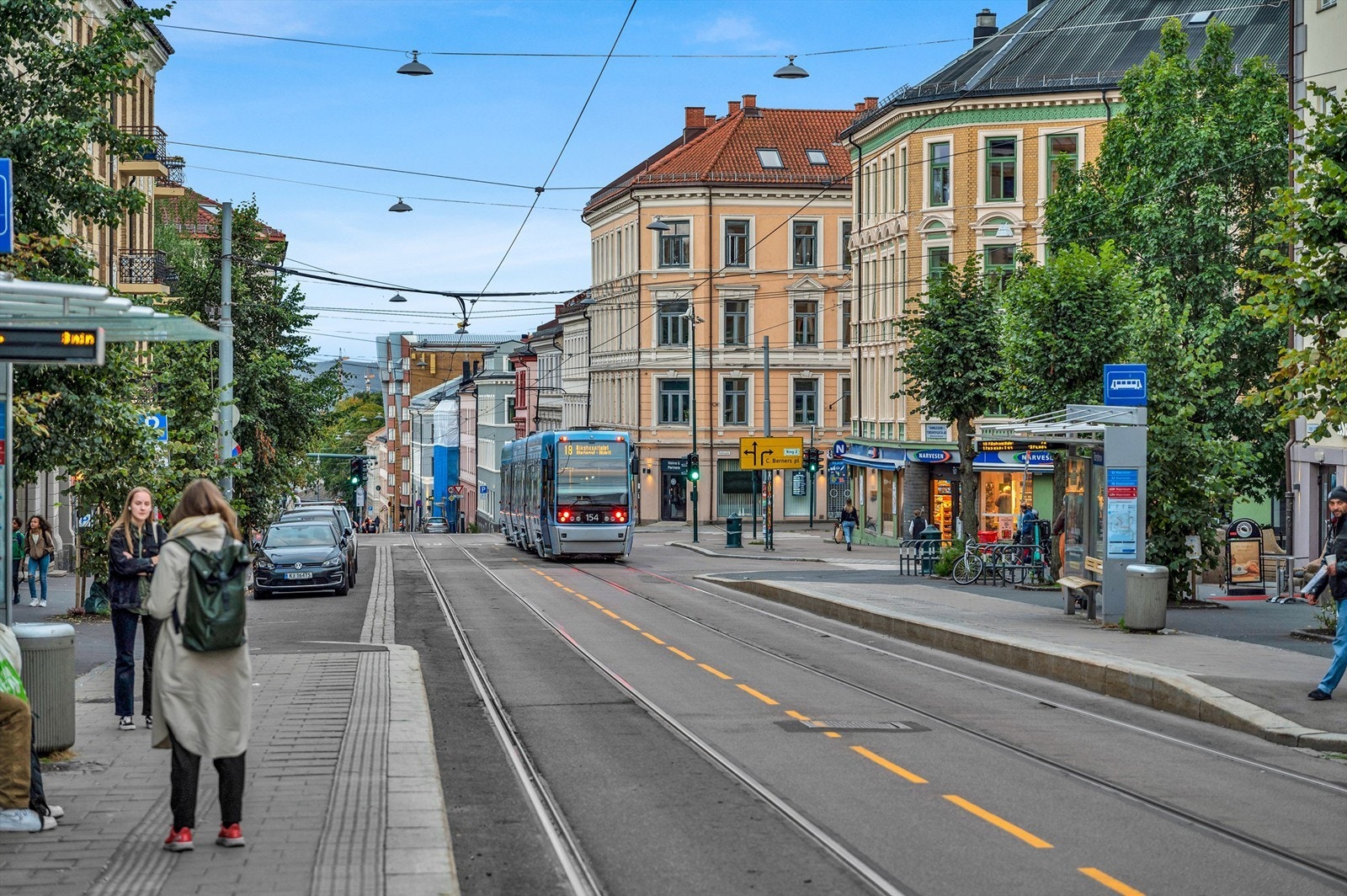 Kollektivtilbudet er svært godt med buss og trikk like ved. Galleribilde