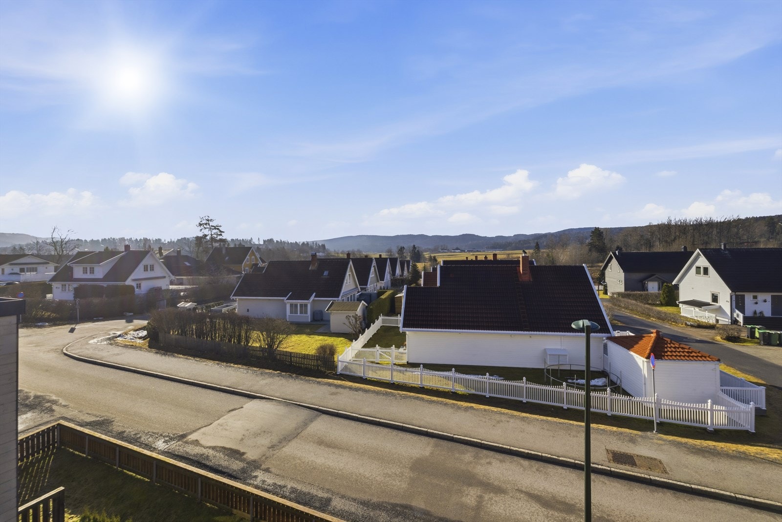 - Her kan du nyte åpne siktlinjer og gode solforhold - Galleribilde