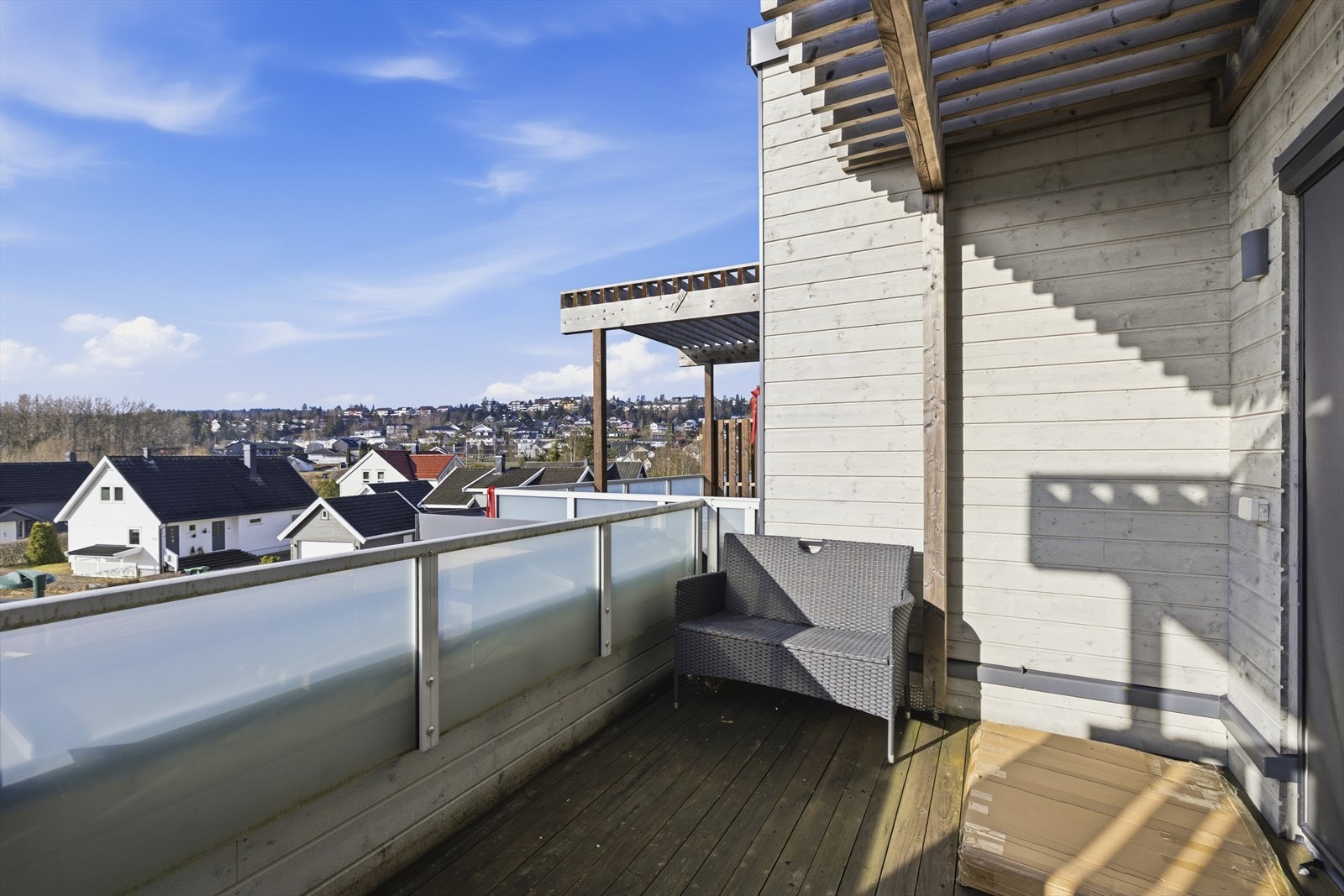 - Takterrassen gir en herlig uteplass høyt og fritt - Galleribilde