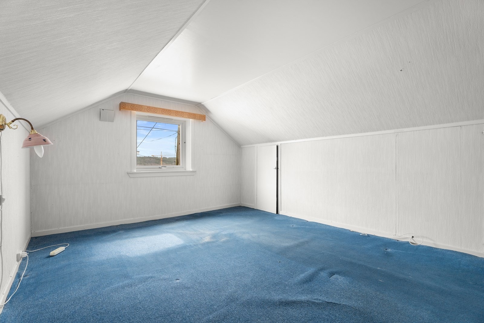 Det er muligheter for lagring langs veggene. Galleribilde