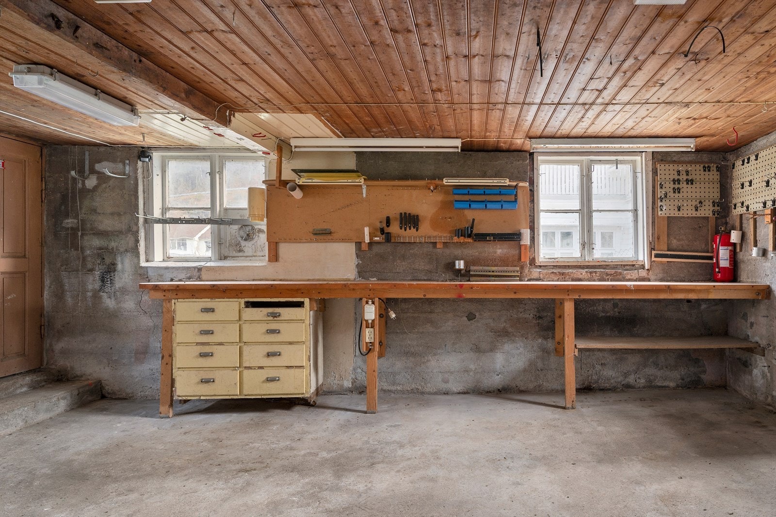 Gode oppbevaringsmuligheter og arbeidsrom Galleribilde