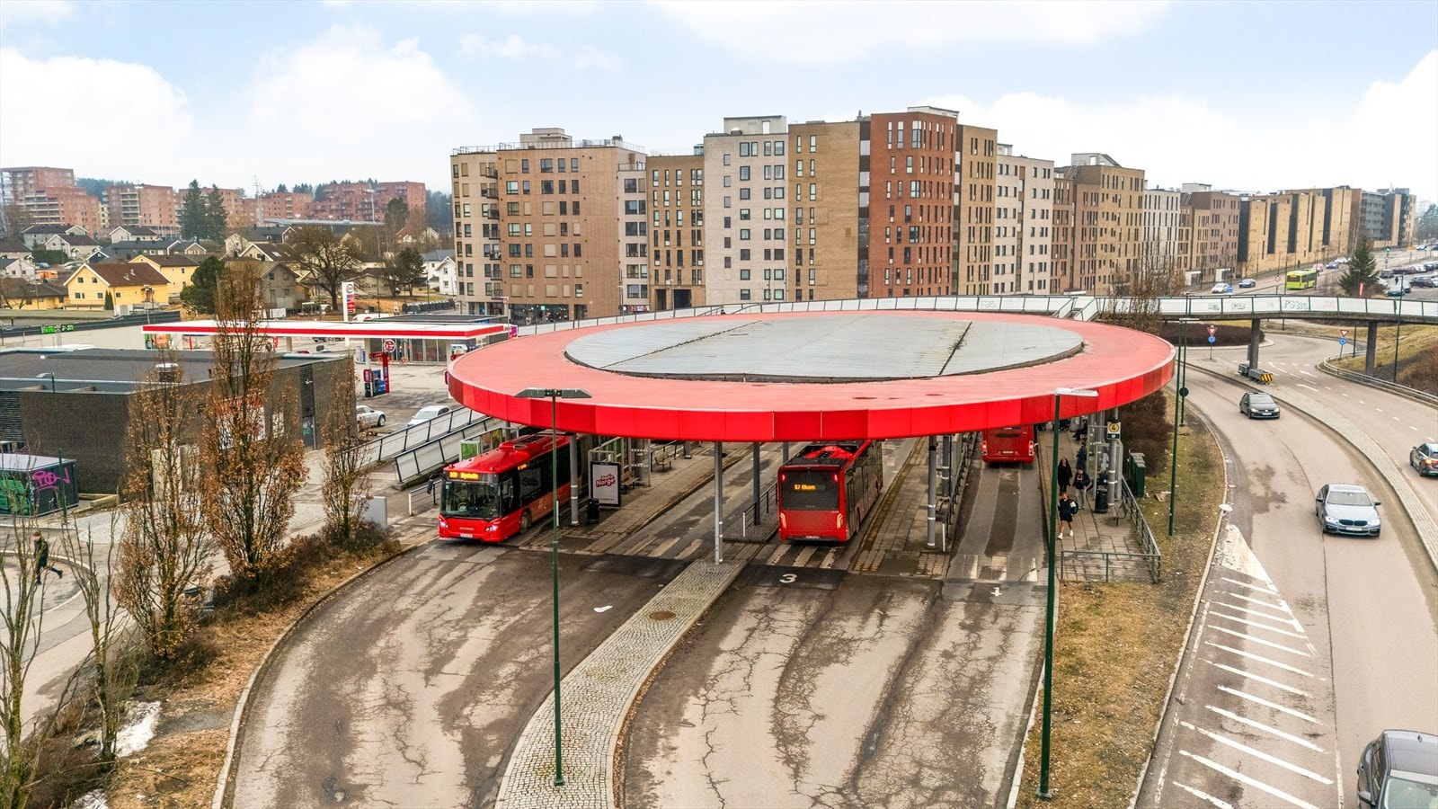 Kollektivknutepunktet Knatten ligger 5 minutter unna, med hyppige bussavganger mot blant annet Oslo. Galleribilde