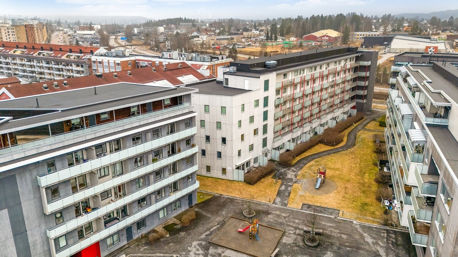 Leiligheten er en del av et sameie på 64 seksjoner, med tilgang til fellesarealer. Galleribilde