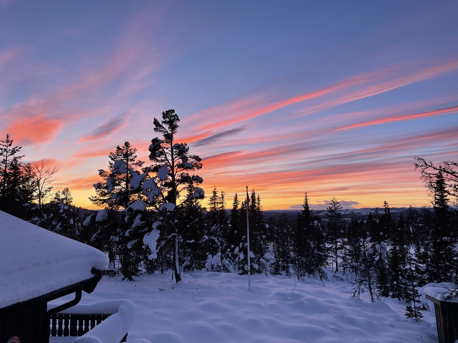 Nydelig solnedgang setter stemningen Galleribilde