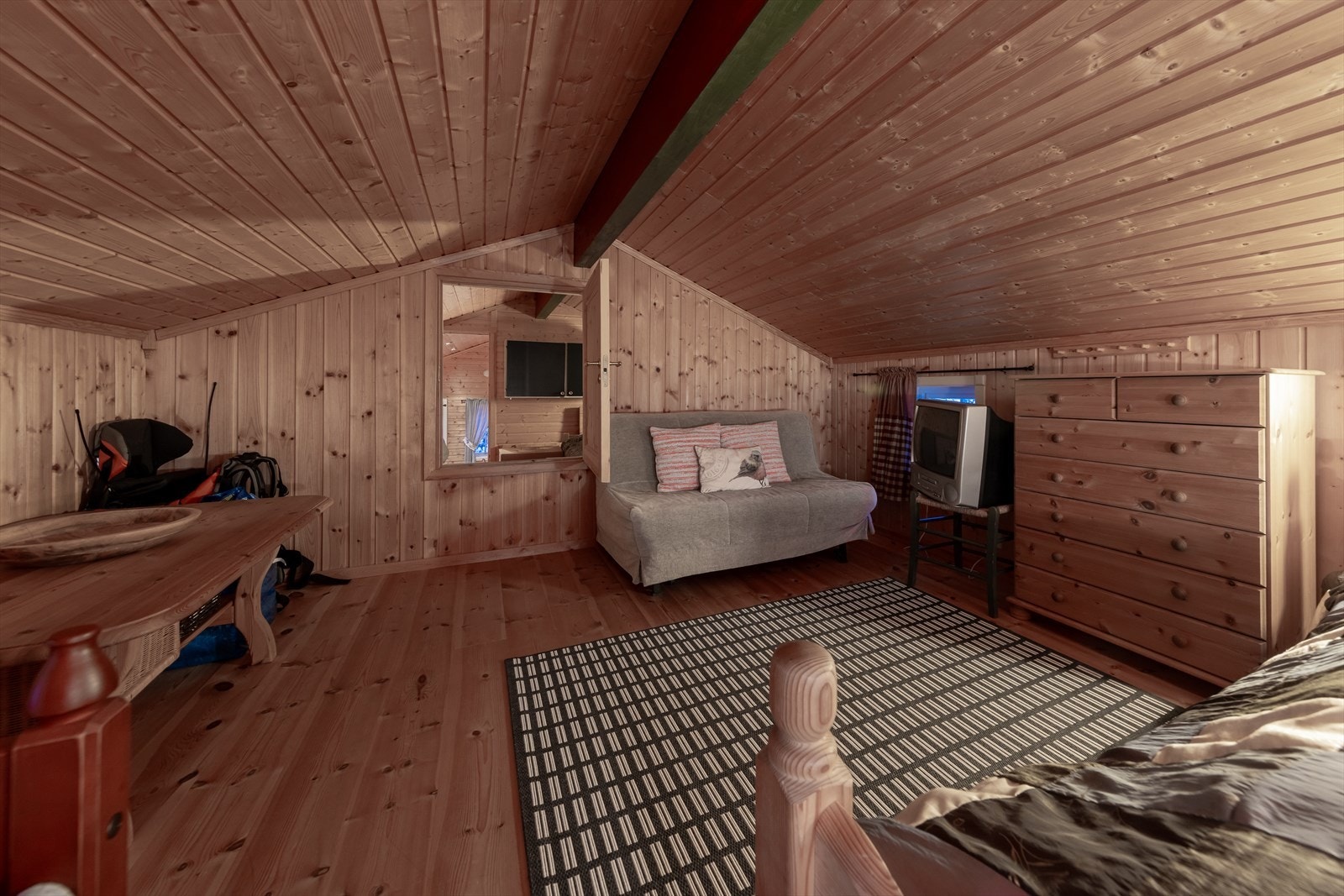 Soverom to Galleribilde