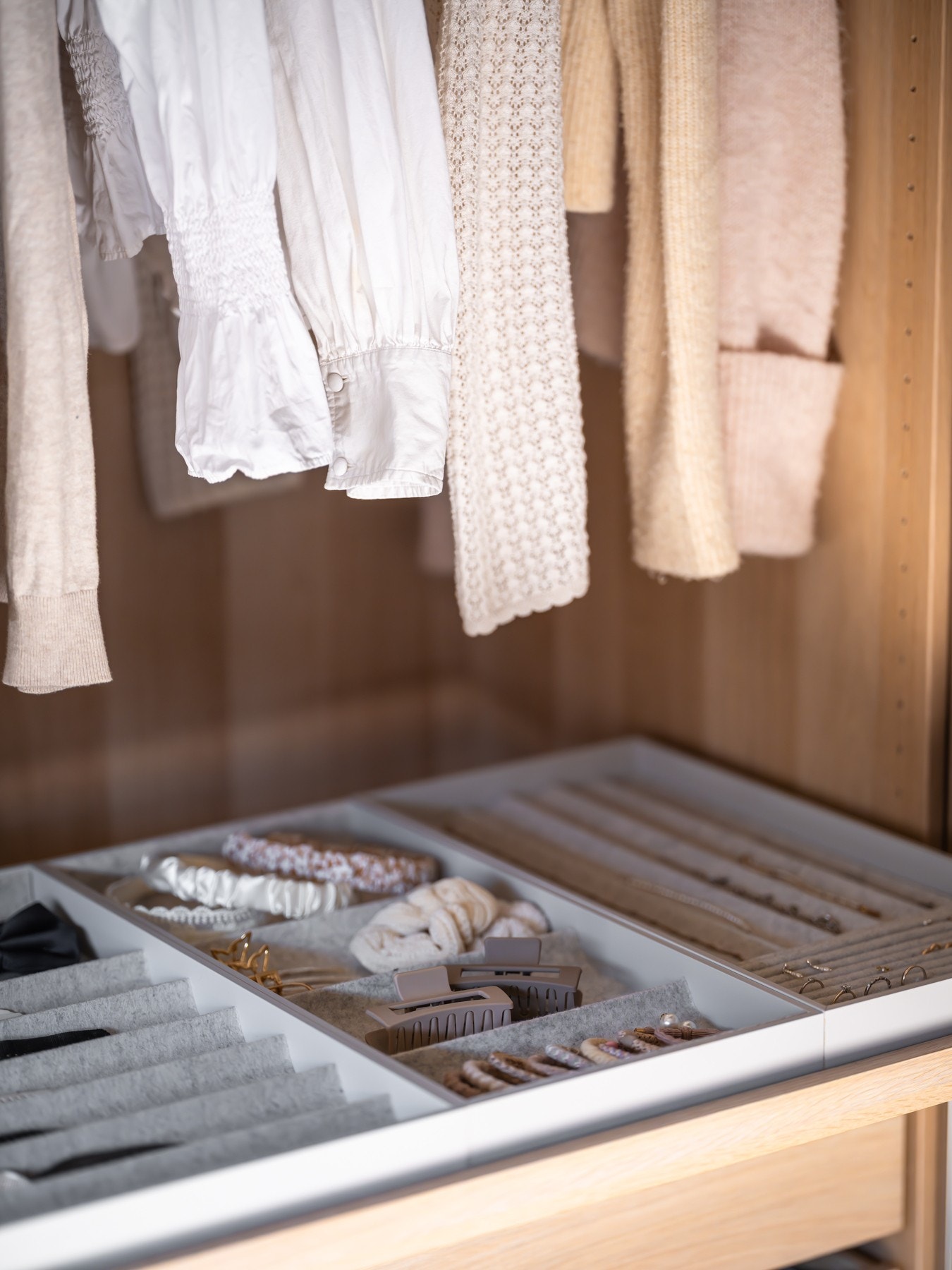 ... and hers! Galleribilde