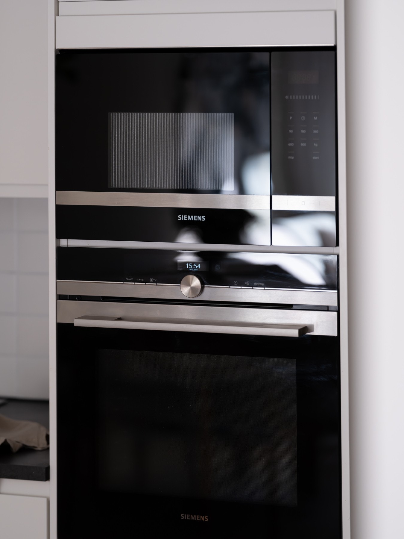 Det er ellers flotte integrerte hvitevarer fra Siemens av god kvalitet. Galleribilde