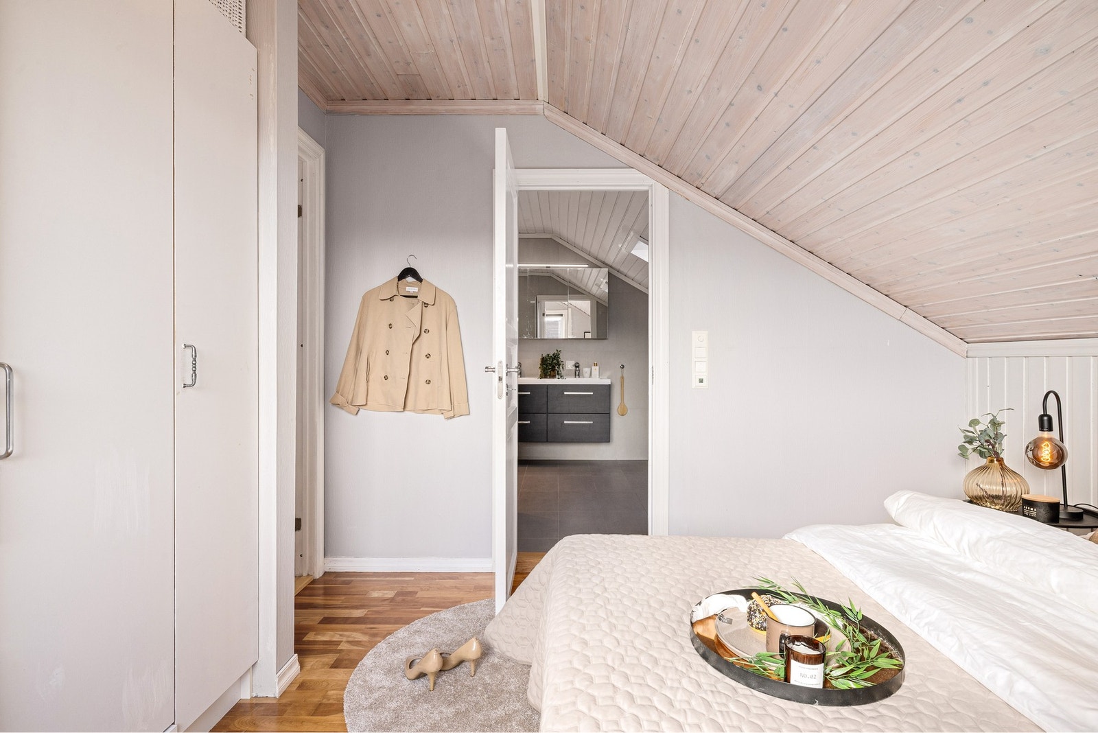 Fra hovedsoverommet er det direkte adkomst til bad Galleribilde