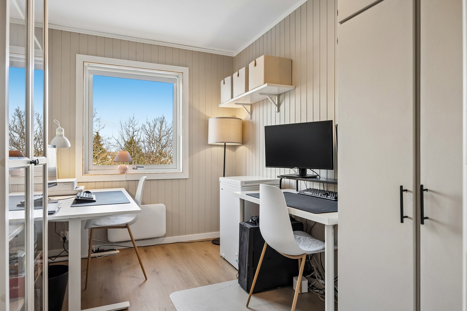 Leiligheten har tre soverom med fleksible bruksmuligheter. Soverom nr. 1 Galleribilde