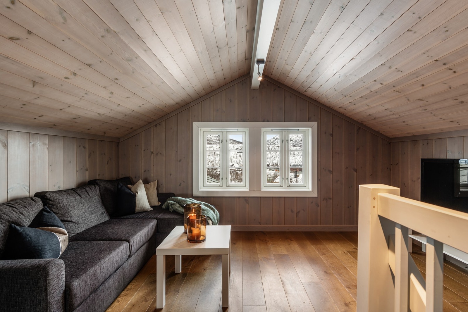 Deler av 2. etasjen har ikke målbart areal grunnet lav romhøyde. Galleribilde