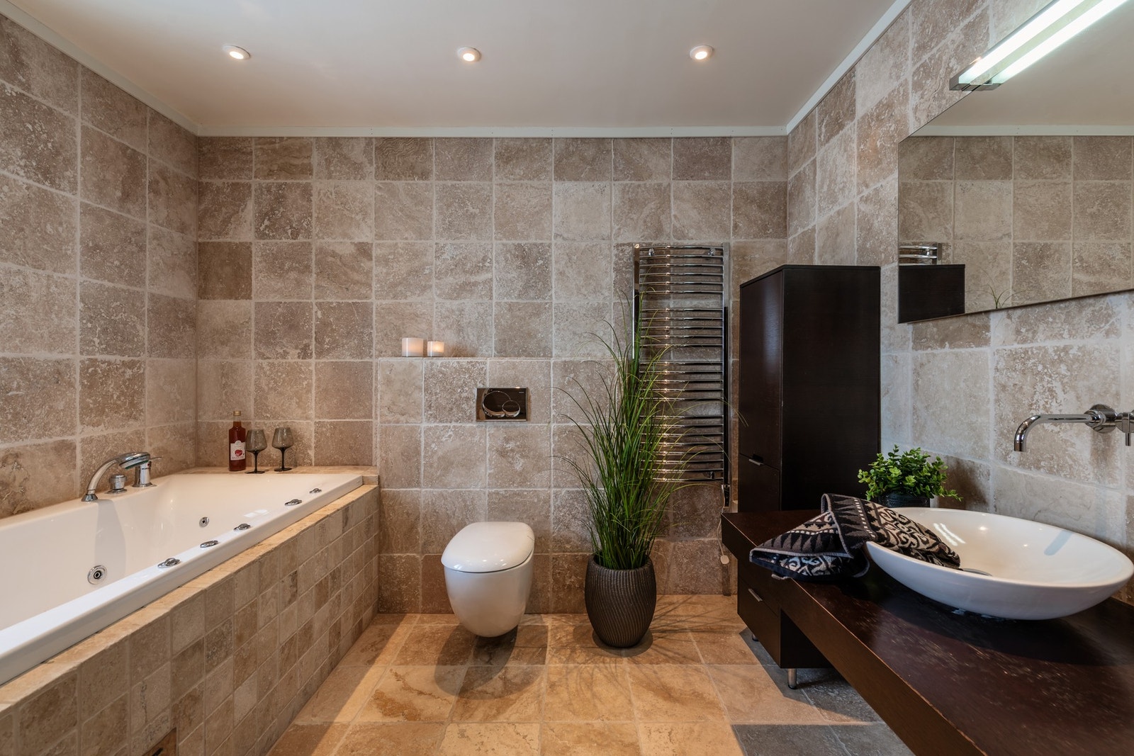 Det er to delikate bad i fritidsboligen. Galleribilde