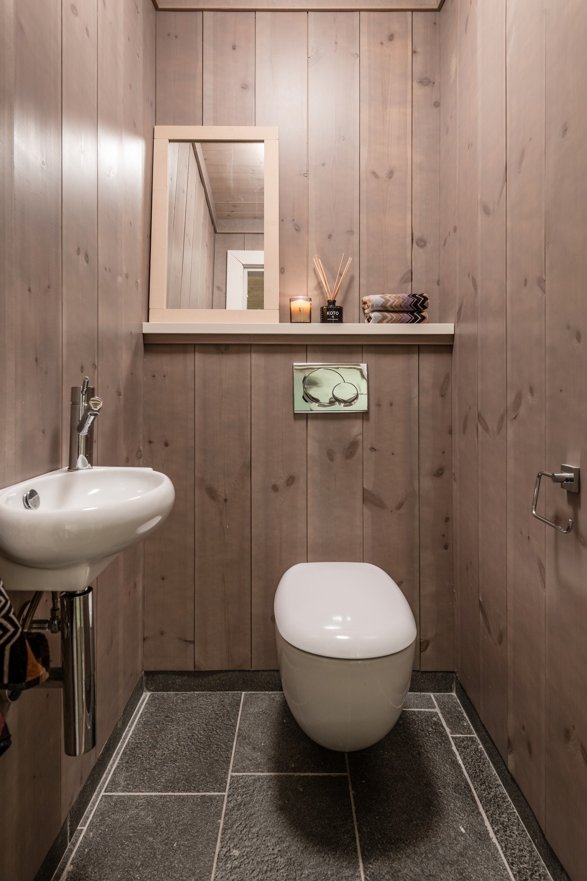 I tillegg til de to badene, er det et separat gjestetoalett. Galleribilde