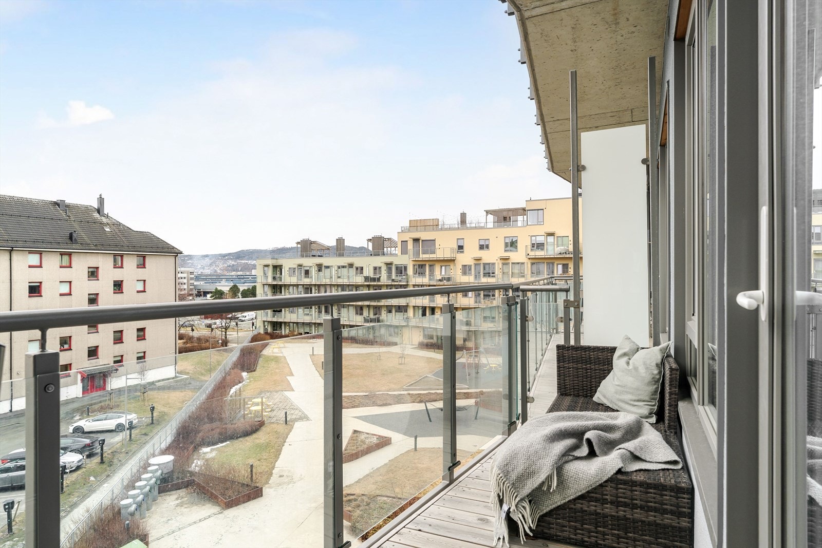 Balkongen er på ca. 7,5 kvm. og har god plass til utemøbler. Galleribilde