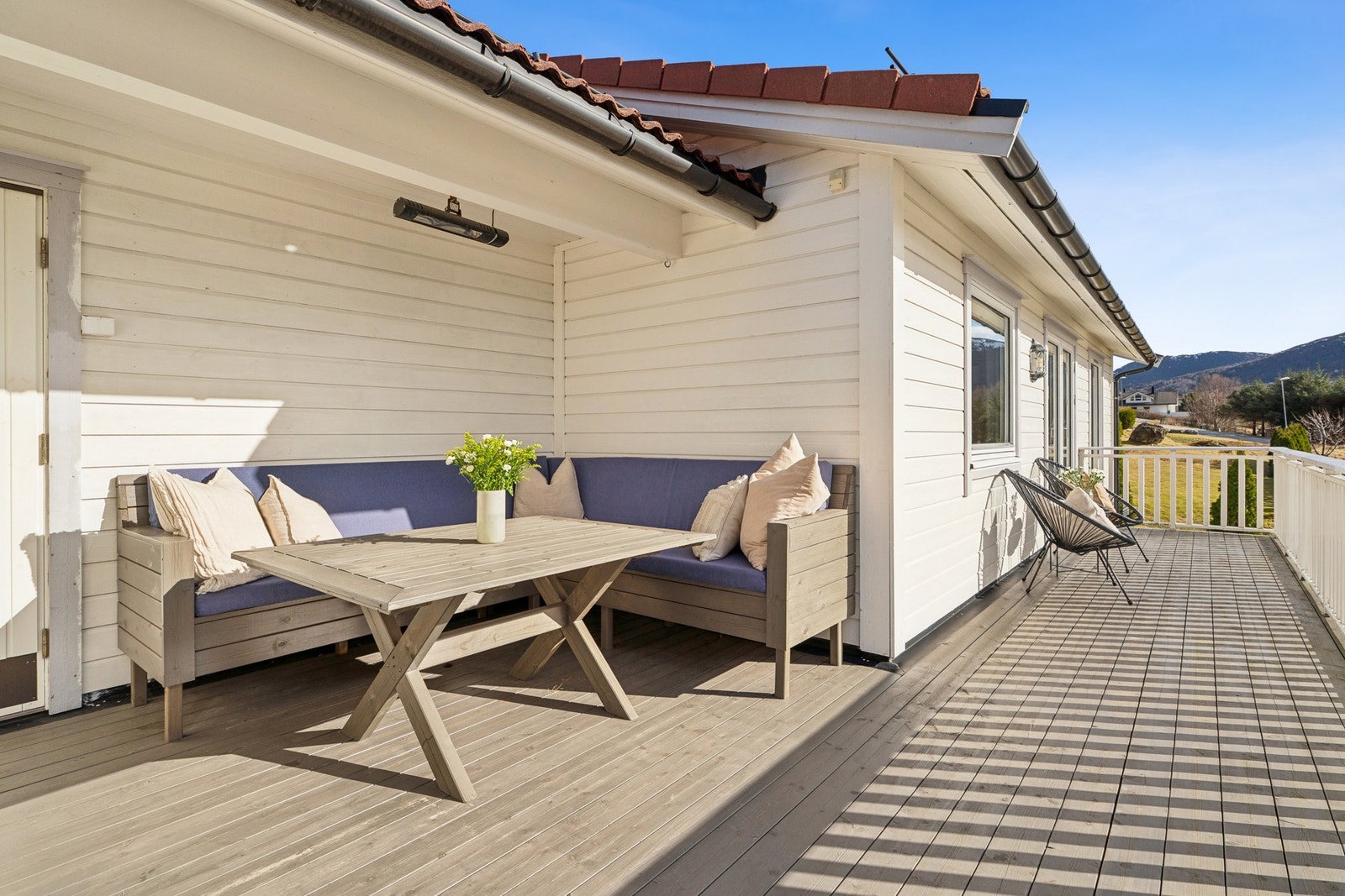 Det er laget til en liten krok, perfekt for å sitte i le for vinden. Galleribilde