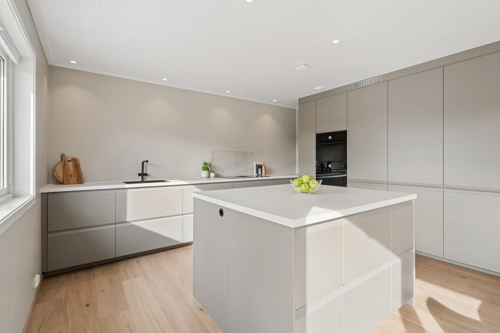 Denne strøkne innredningen ble montert i 2025. Galleribilde