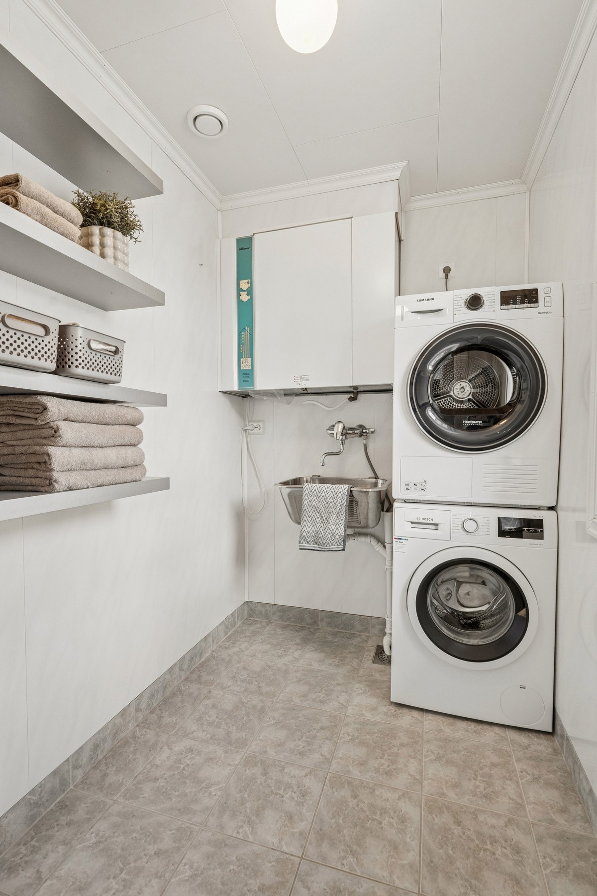 Separat vaskerom, perfekt for deg som liker å ha orden på klesvasken. Galleribilde