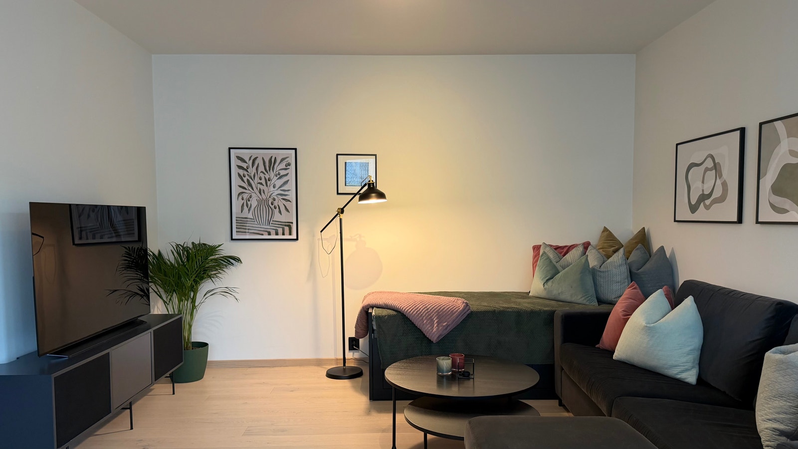Moderne TV, samt internett med høy hastighet Galleribilde