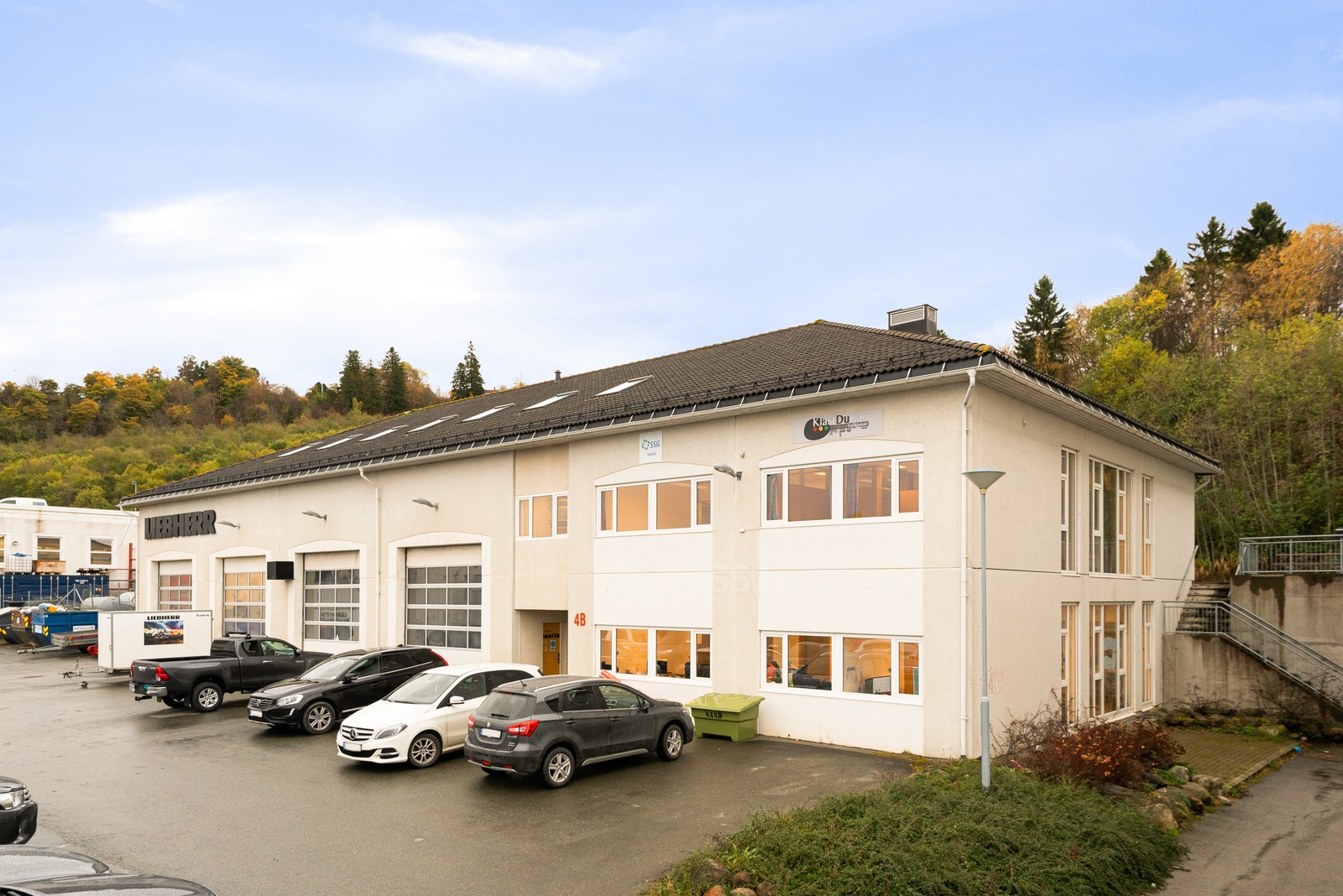 Godt med parkering i tilknytning til lokalene Galleribilde