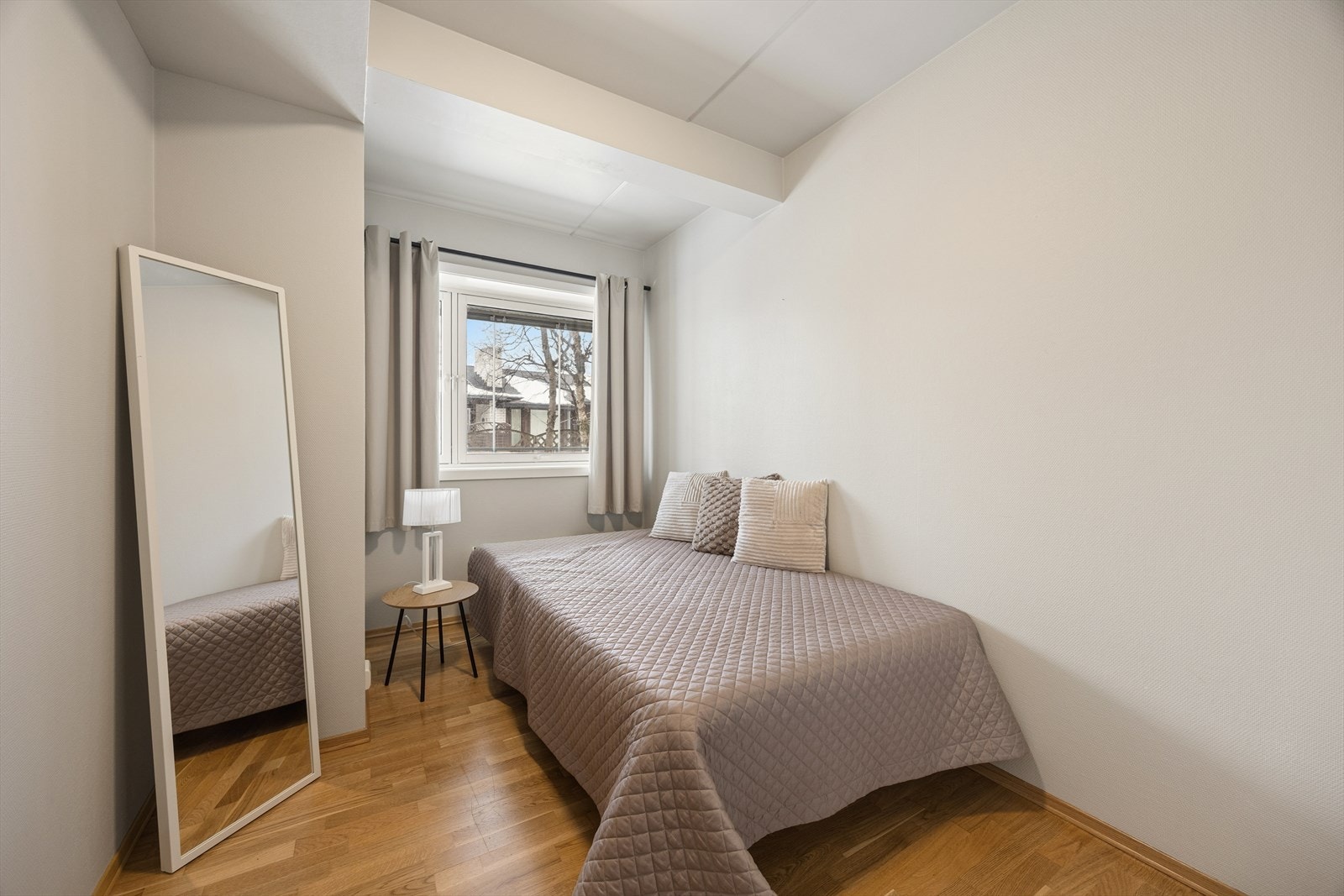Det er i leiligheten tre soverom. Galleribilde