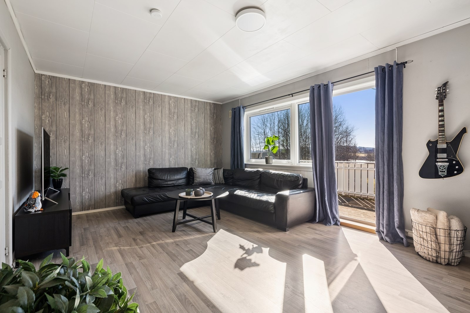 God plass til en stor og hyggelig sofagruppe. Galleribilde