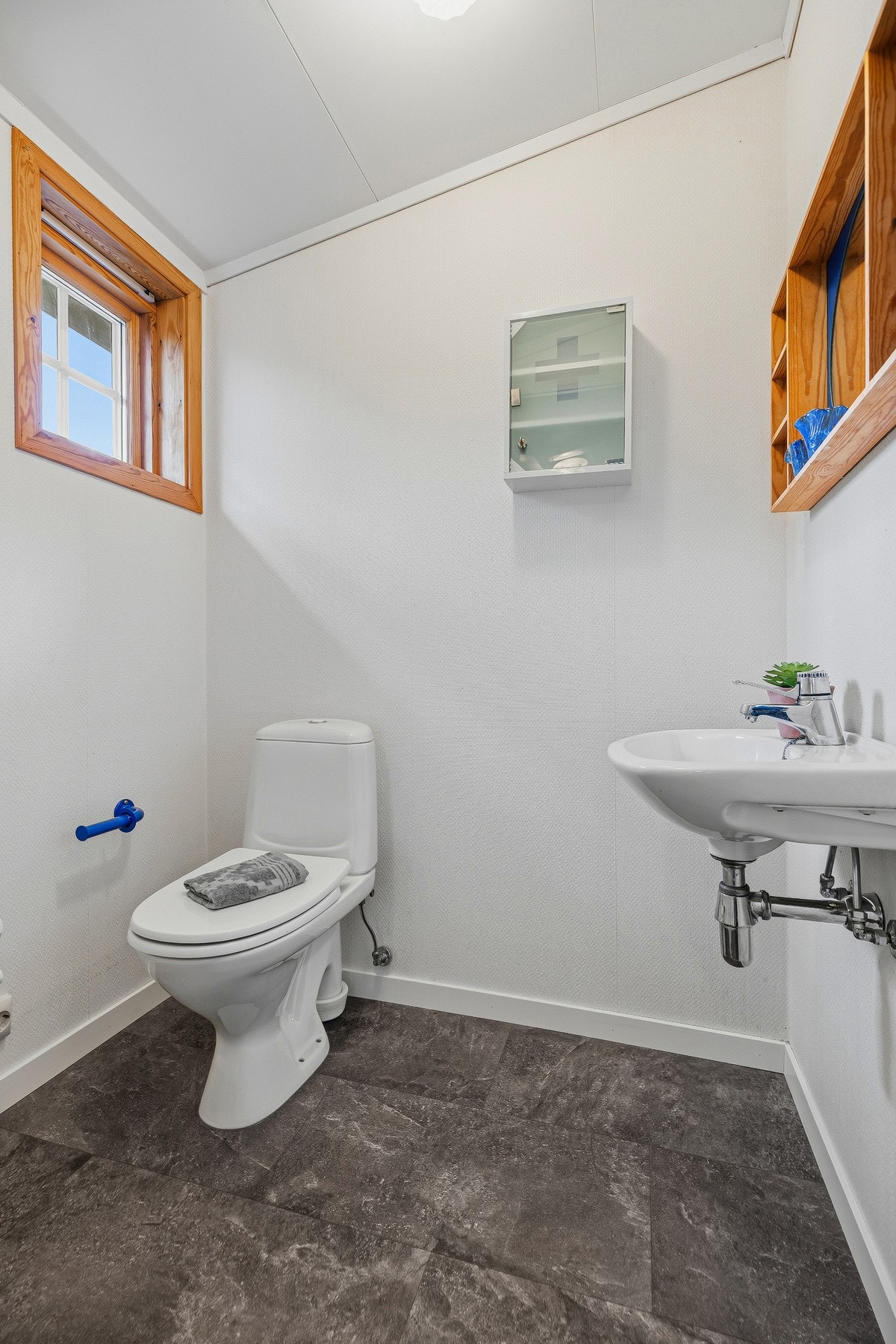 Gjestetoalett i første etasje Galleribilde