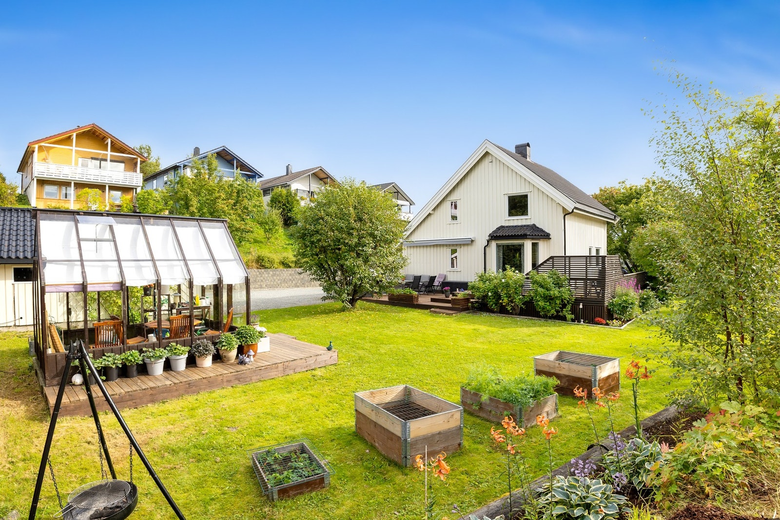 Velkommen til Carl W. Ianssens veg 4, presentert av EiendomsMegler 1 ved Christian Furuhaug Aa. Galleribilde