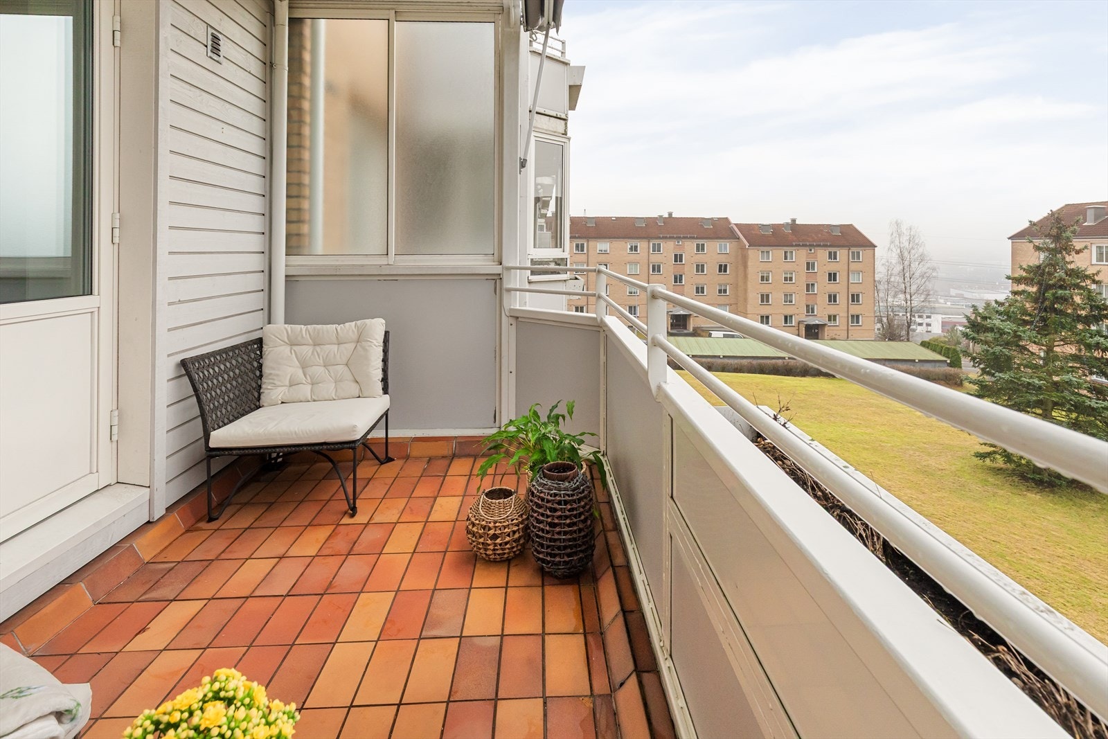 Perfekt sted å nyte morgenkaffen! - Balkongen er sydvestvendt. Galleribilde