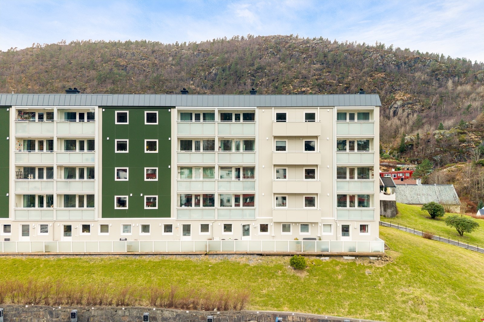 - Her bosetter du deg i et sentrumsnært nabolag, med høy trivselsfaktor - Galleribilde