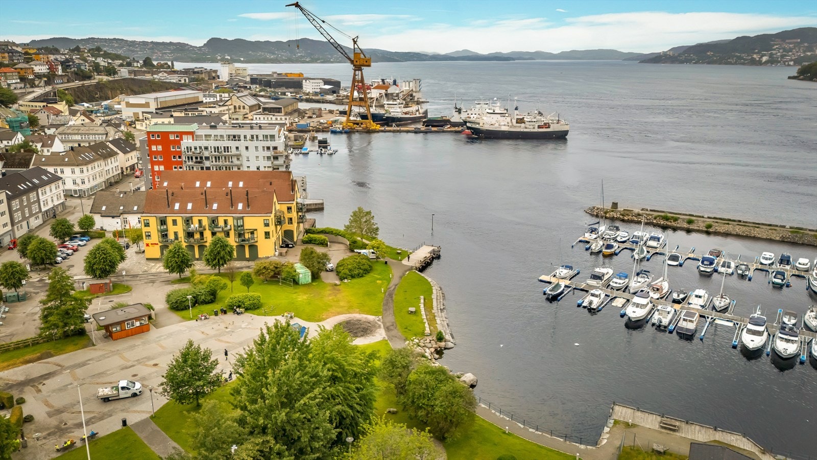 - Kirkebukten park - Galleribilde