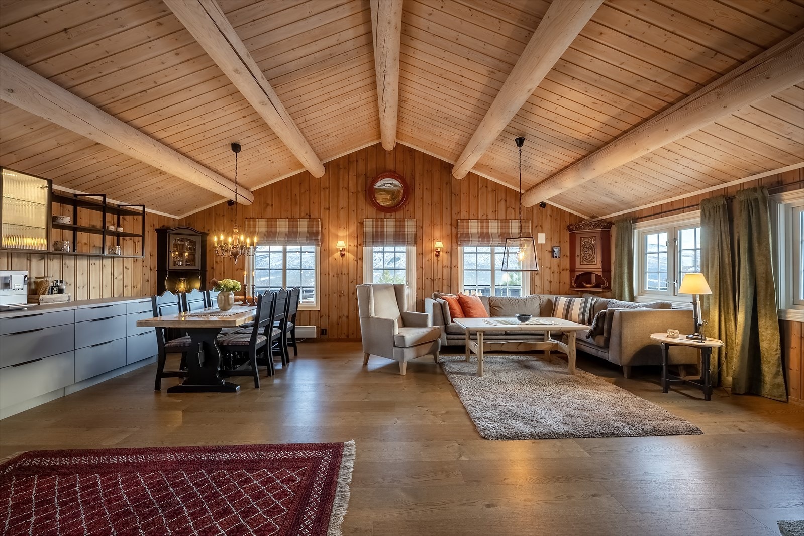 Stue/kjøkken (1. etasje) Galleribilde