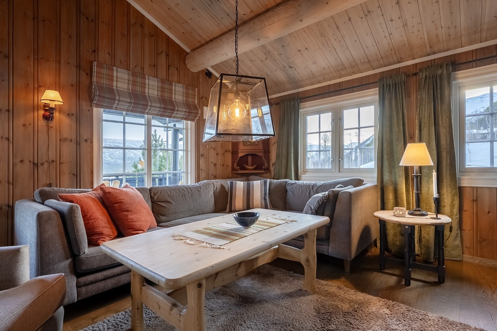 Stue (1. etasje) Galleribilde