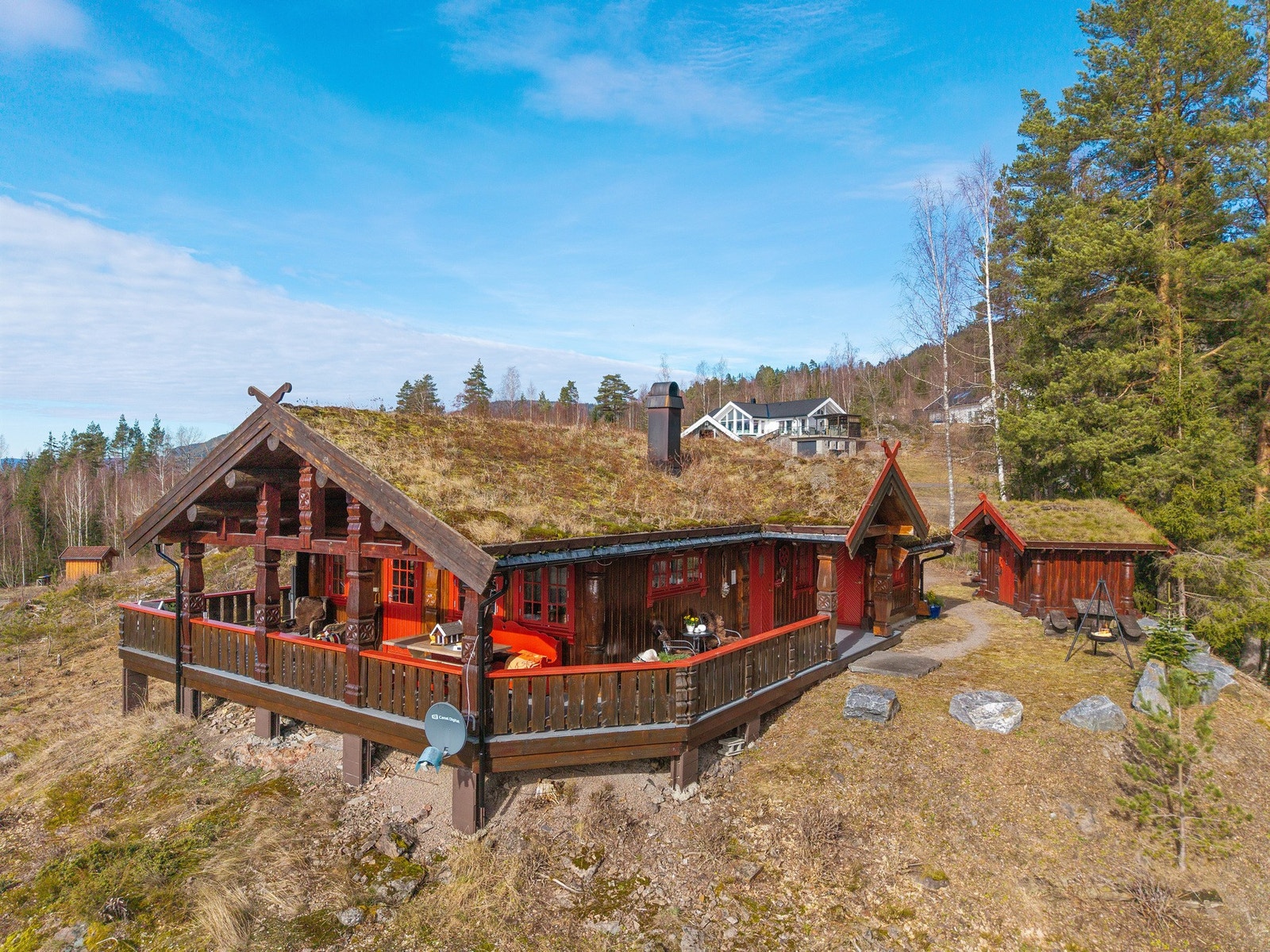 Eiendommen byr på fantastiske sol- og utsiktsforhold Galleribilde