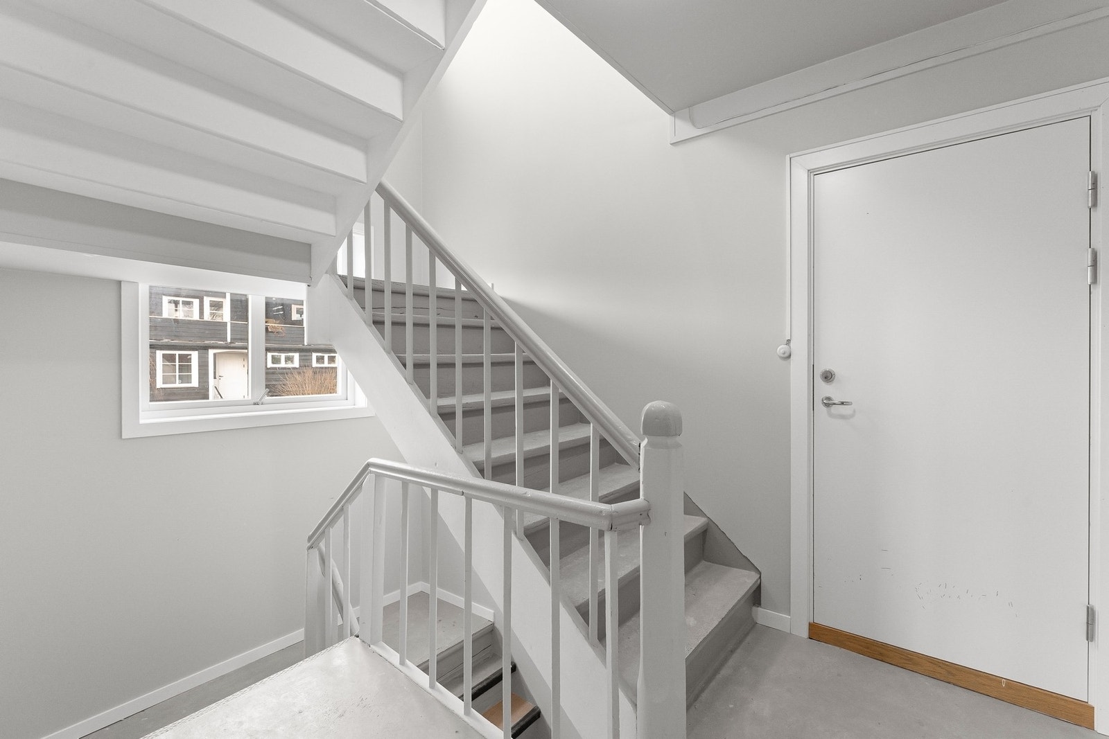 De lyse og innbydende trappegangene er nylig pusset opp. Galleribilde