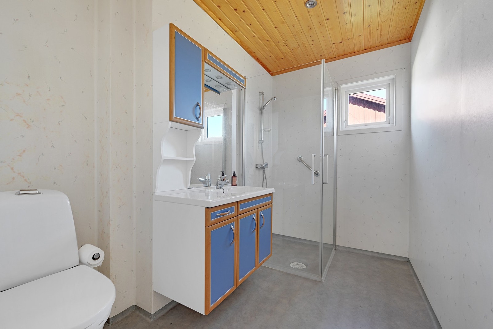 Bad hovedetasje Galleribilde