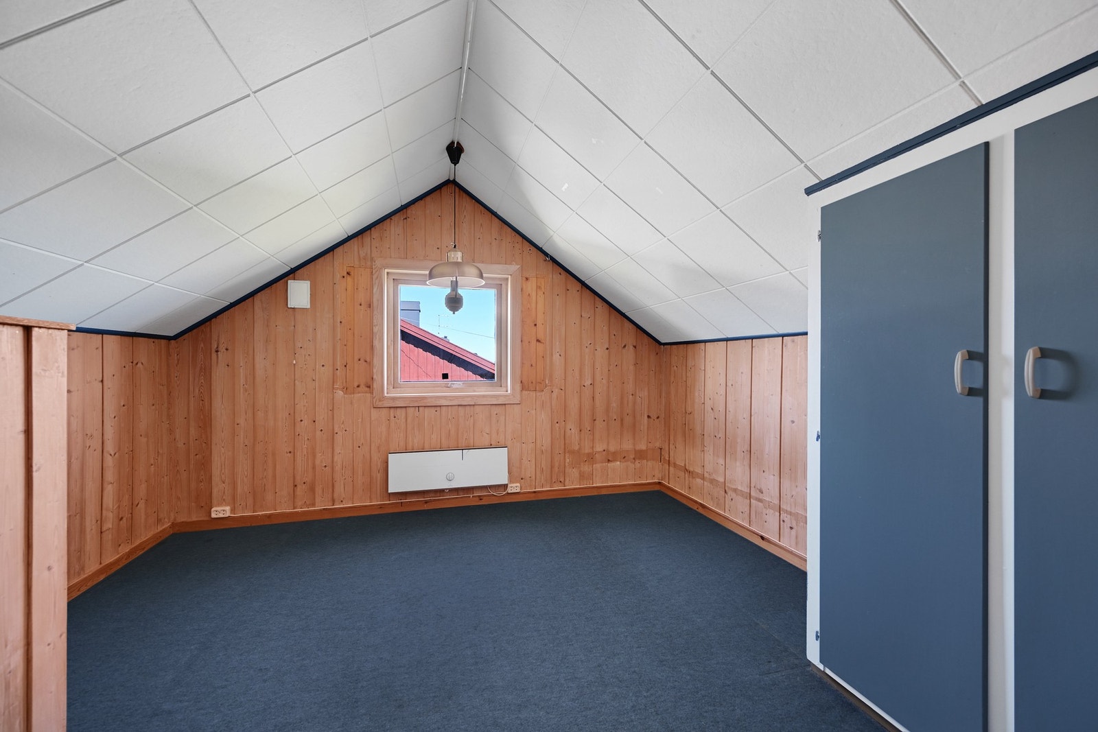 Innredet loftsrom - dog ikke godkjent som soverom Galleribilde
