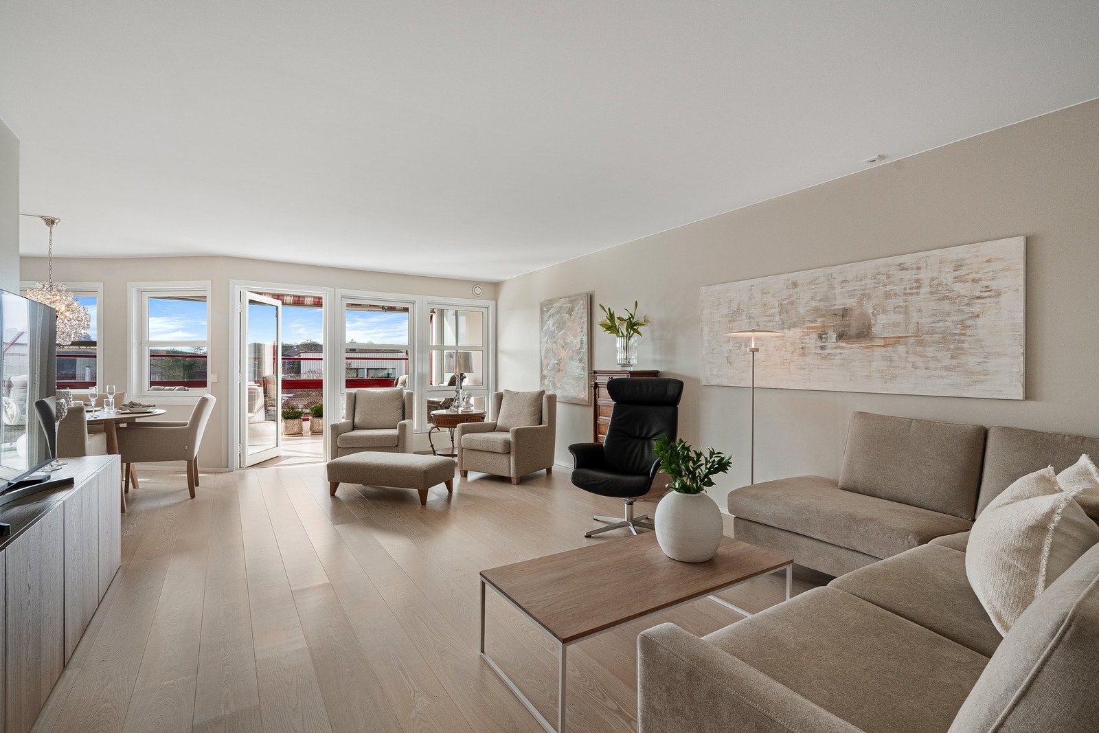 Kornblomstsvingen 51 presenteres av EIE eiendomsmegling v/ Torbjørn Lie - Eiendomsmegler MNEF/ Salgsleder/ Partner | Fotograf: Arve Gravdal. Galleribilde